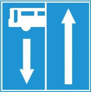 Biển báo I.413a - Đường phía trước có làn đường dành cho ô tô khách