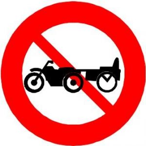Biển báo P.111c - Cấm xe ba bánh loại có động cơ