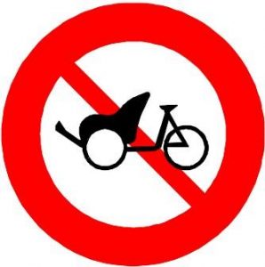 Biển báo P.111d - Cấm xe ba bánh loại không có động cơ