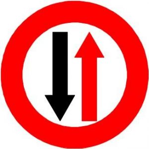 Biển báo P.132 - Nhường đường cho xe cơ giới đi ngược chiều qua đường hẹp