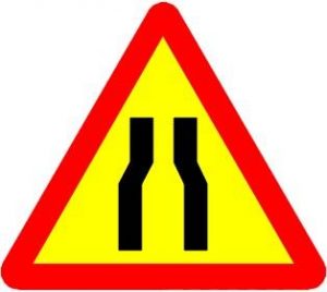 Biển báo W.203a - Đường bị thu hẹp