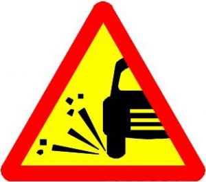 Biển báo W.228c - Sỏi đá bắn lên