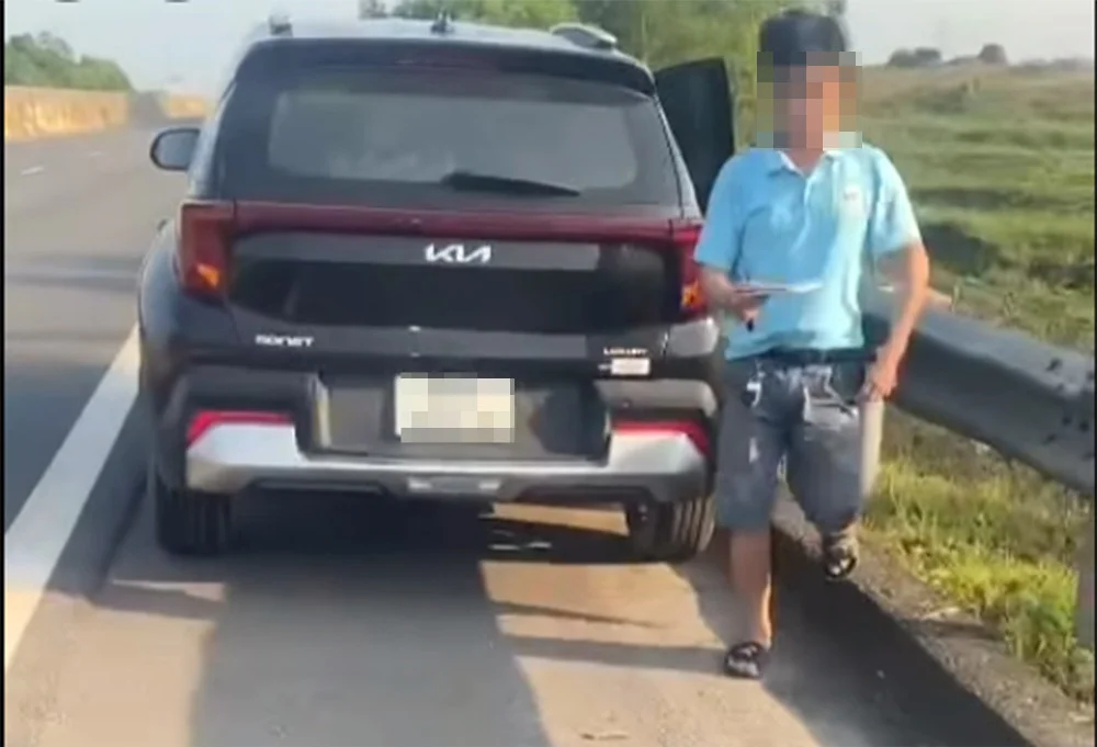 dung-xe-tren-cao-toc-nhu-the-nao-thi-khong-bi-phat-3153