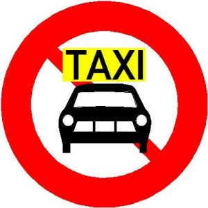 Biển báo P.107b - Cấm xe ôtô taxi