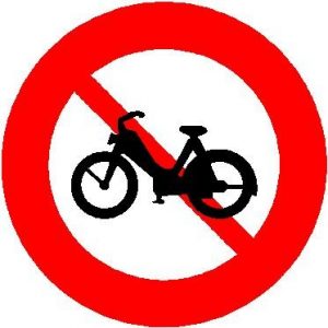 Biển báo P.111a - Cấm xe gắn máy