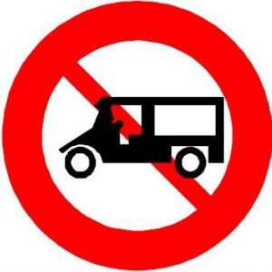 Biển báo P.111b - Cấm xe ba bánh loại có động cơ