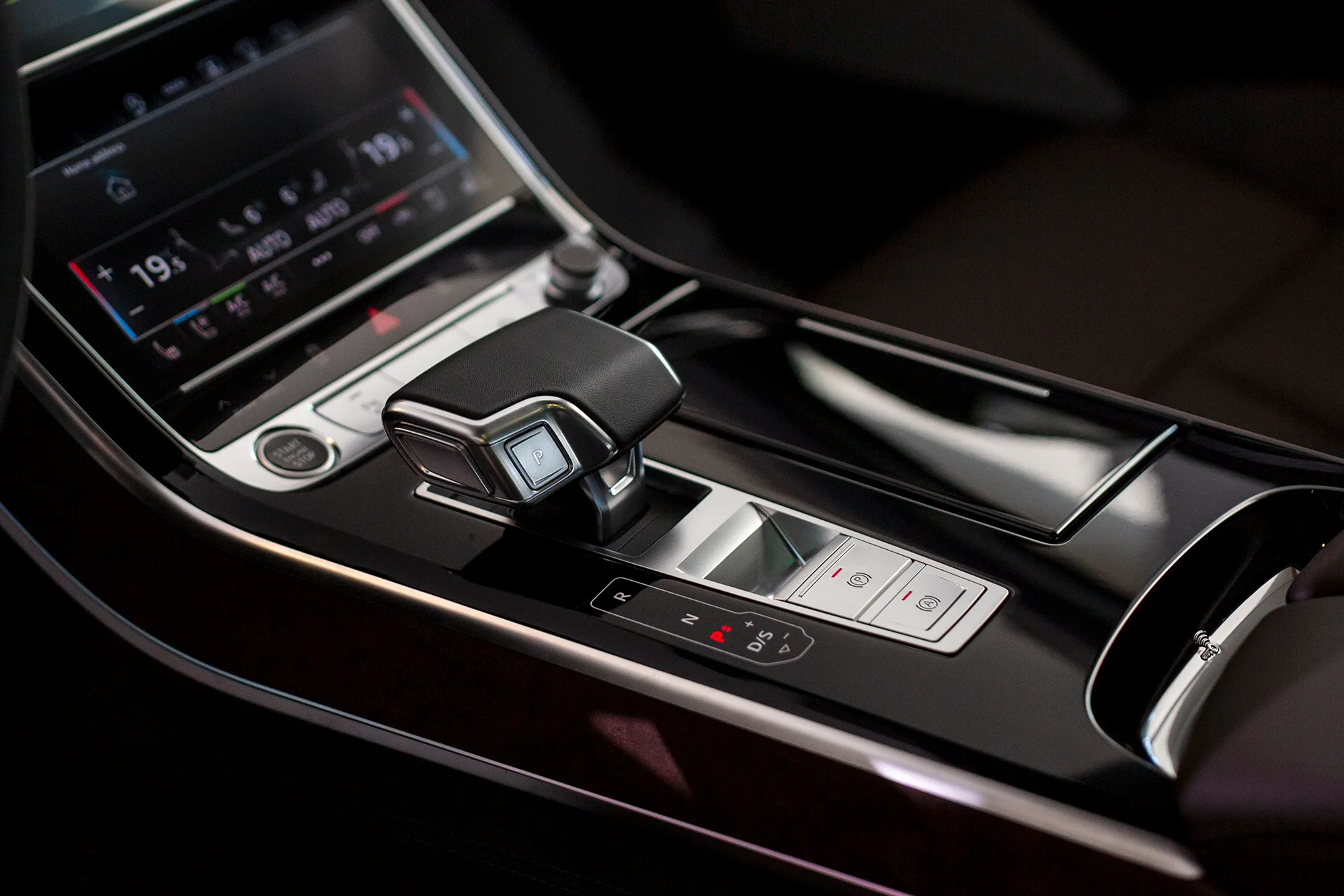 Audi A8L