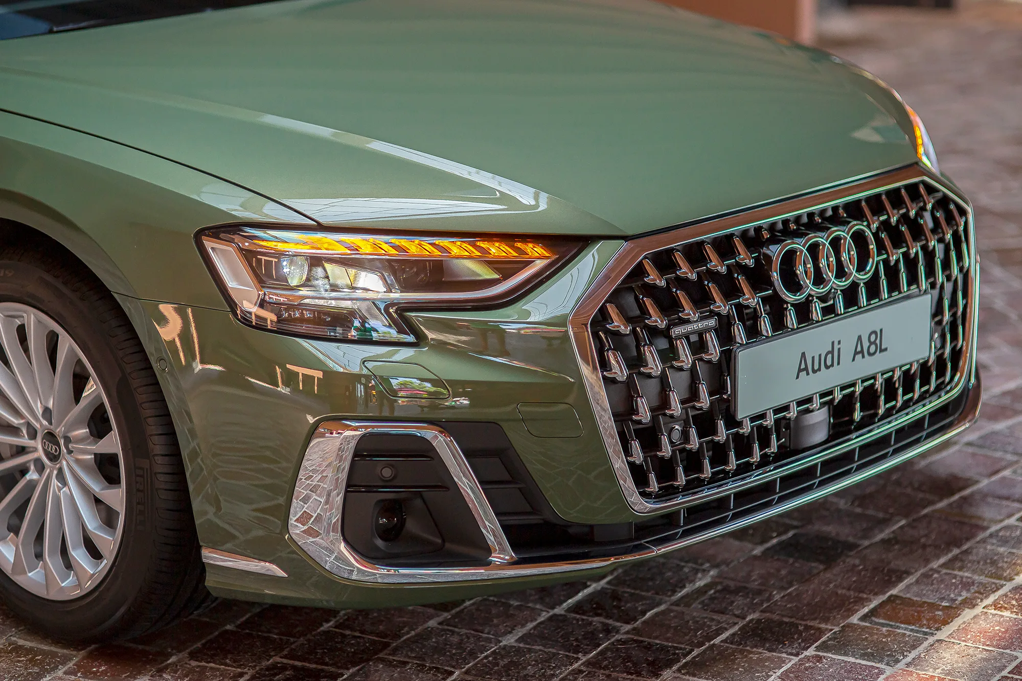 Audi A8L
