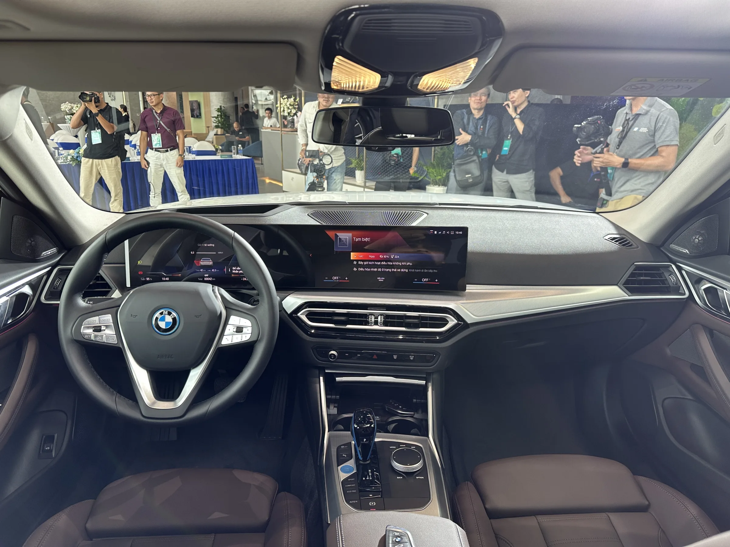 BMW i4