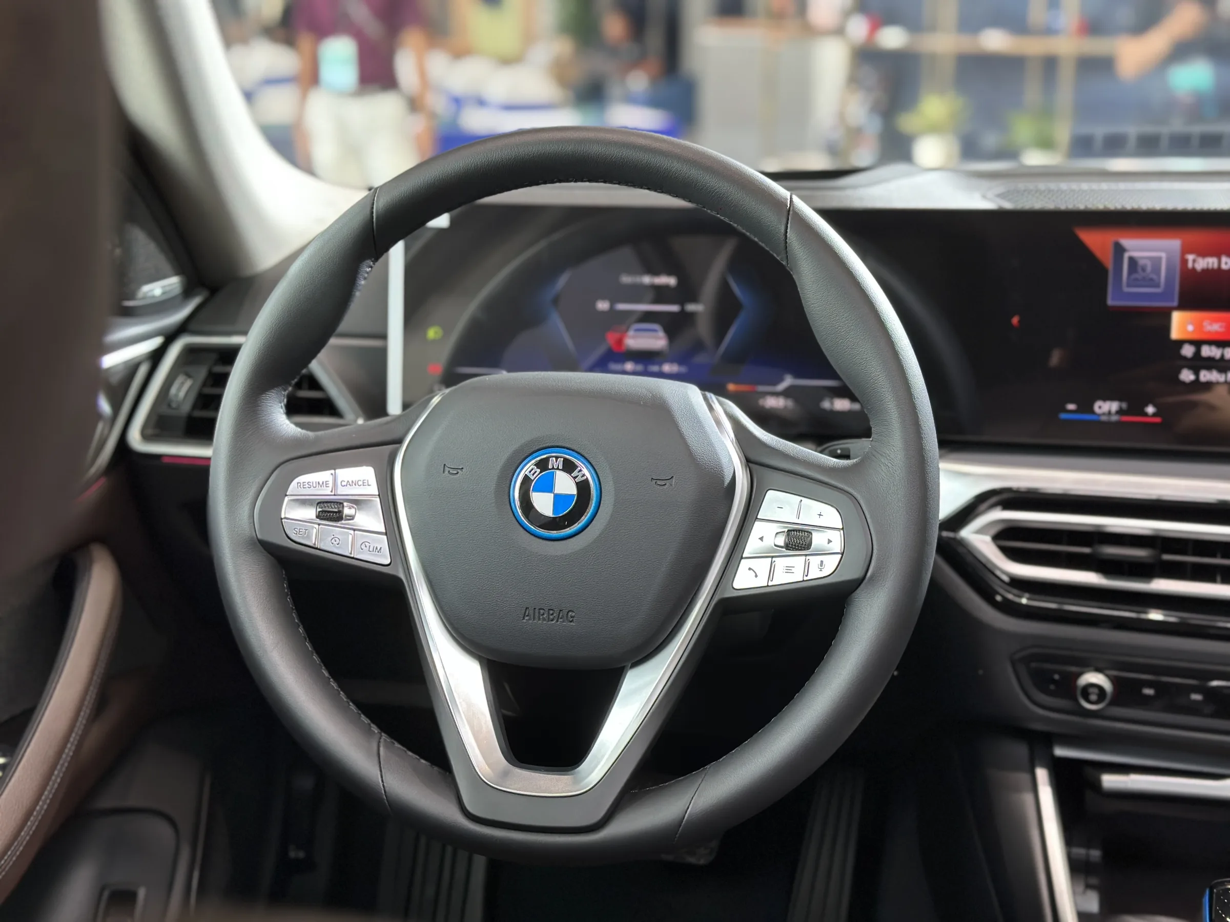 BMW i4