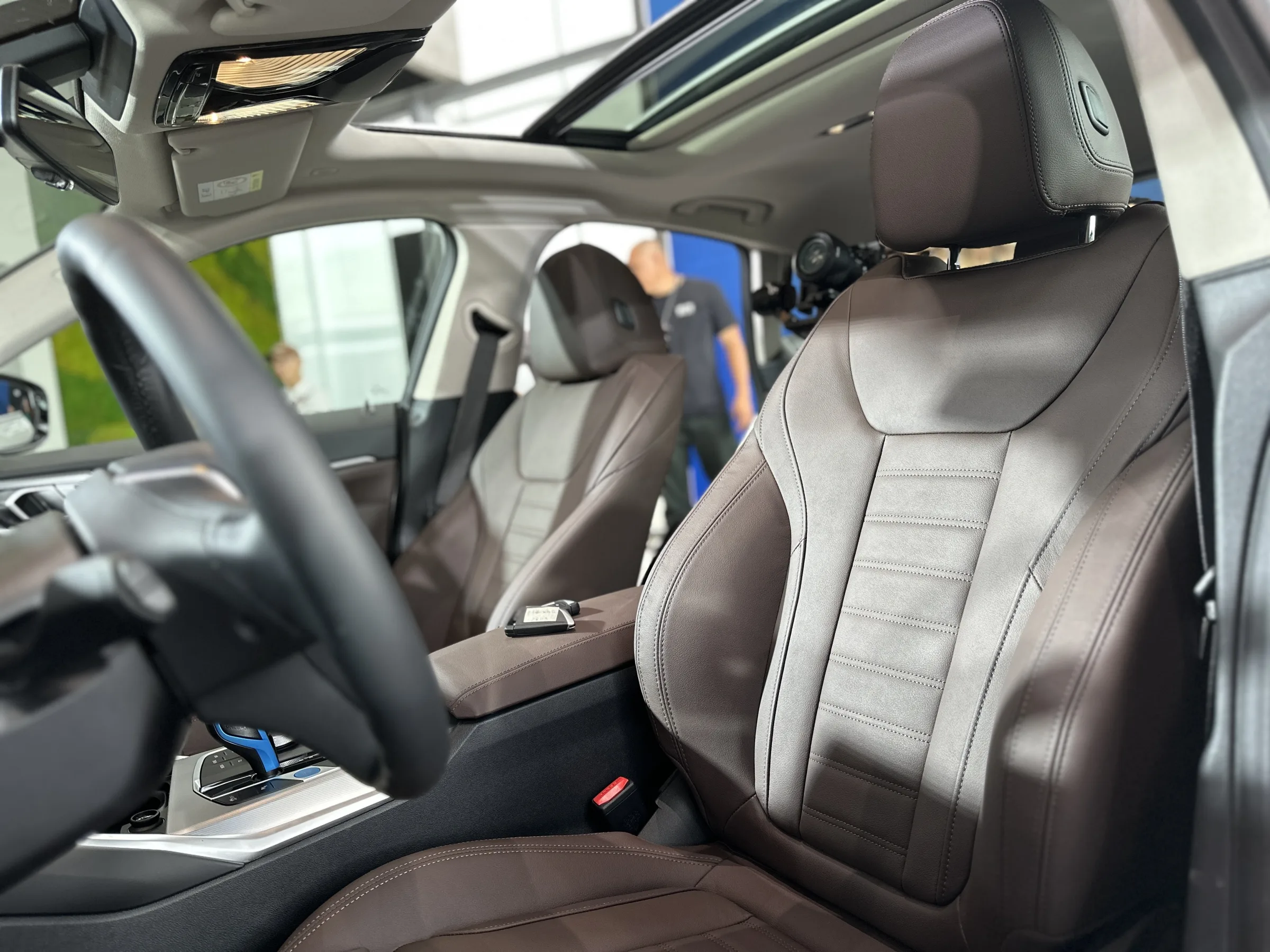 BMW i4