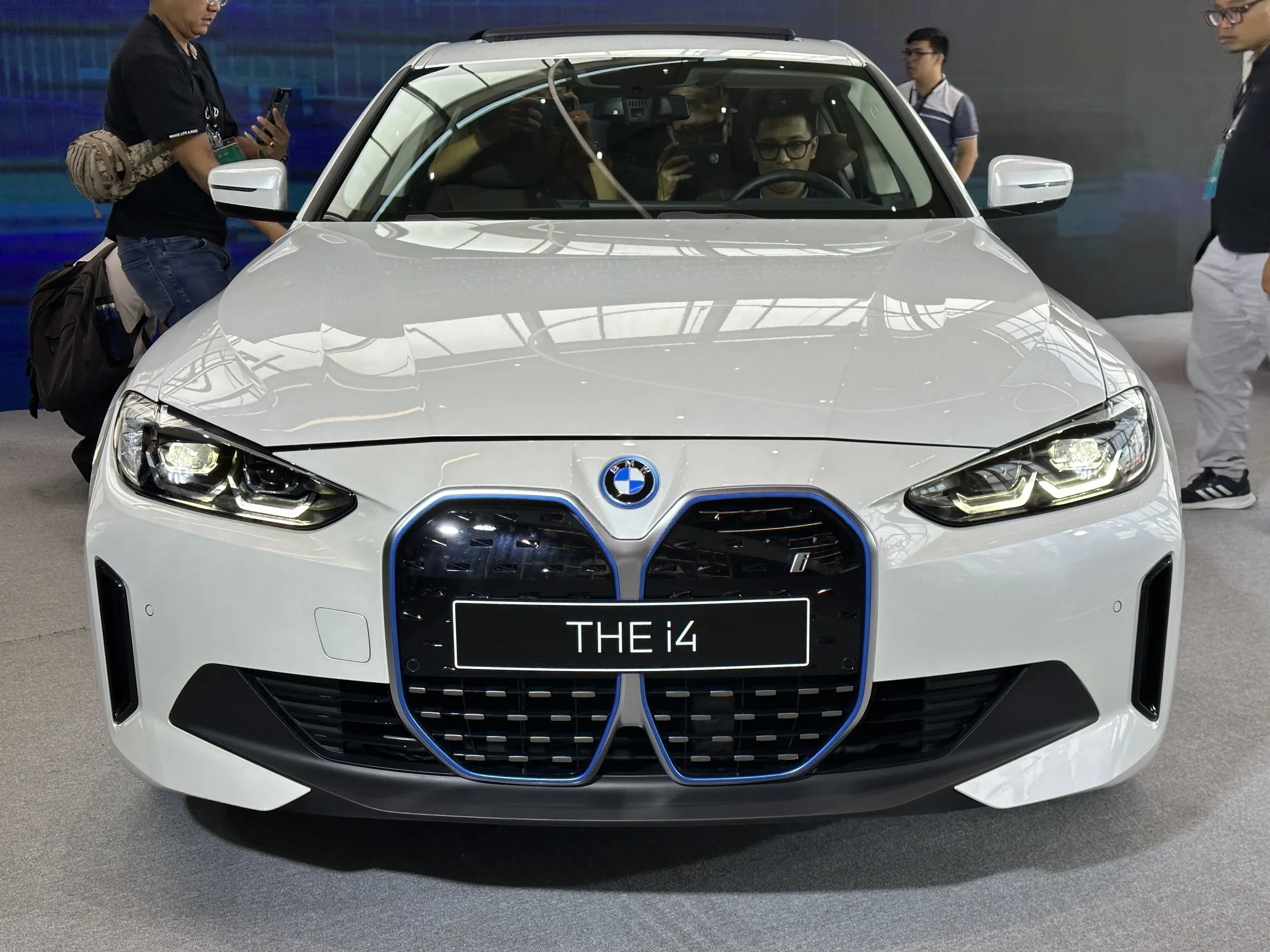 BMW i4