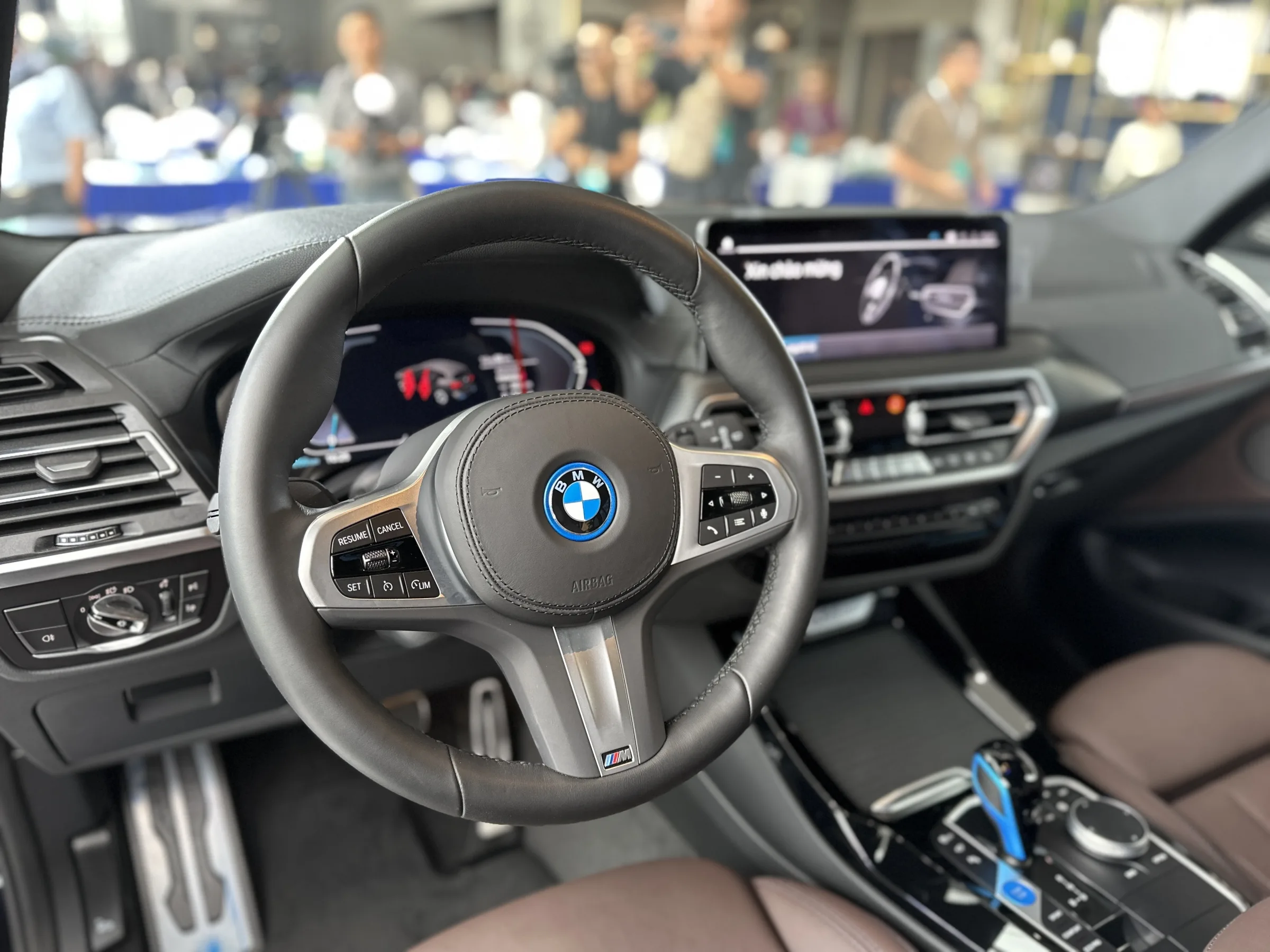 BMW iX3