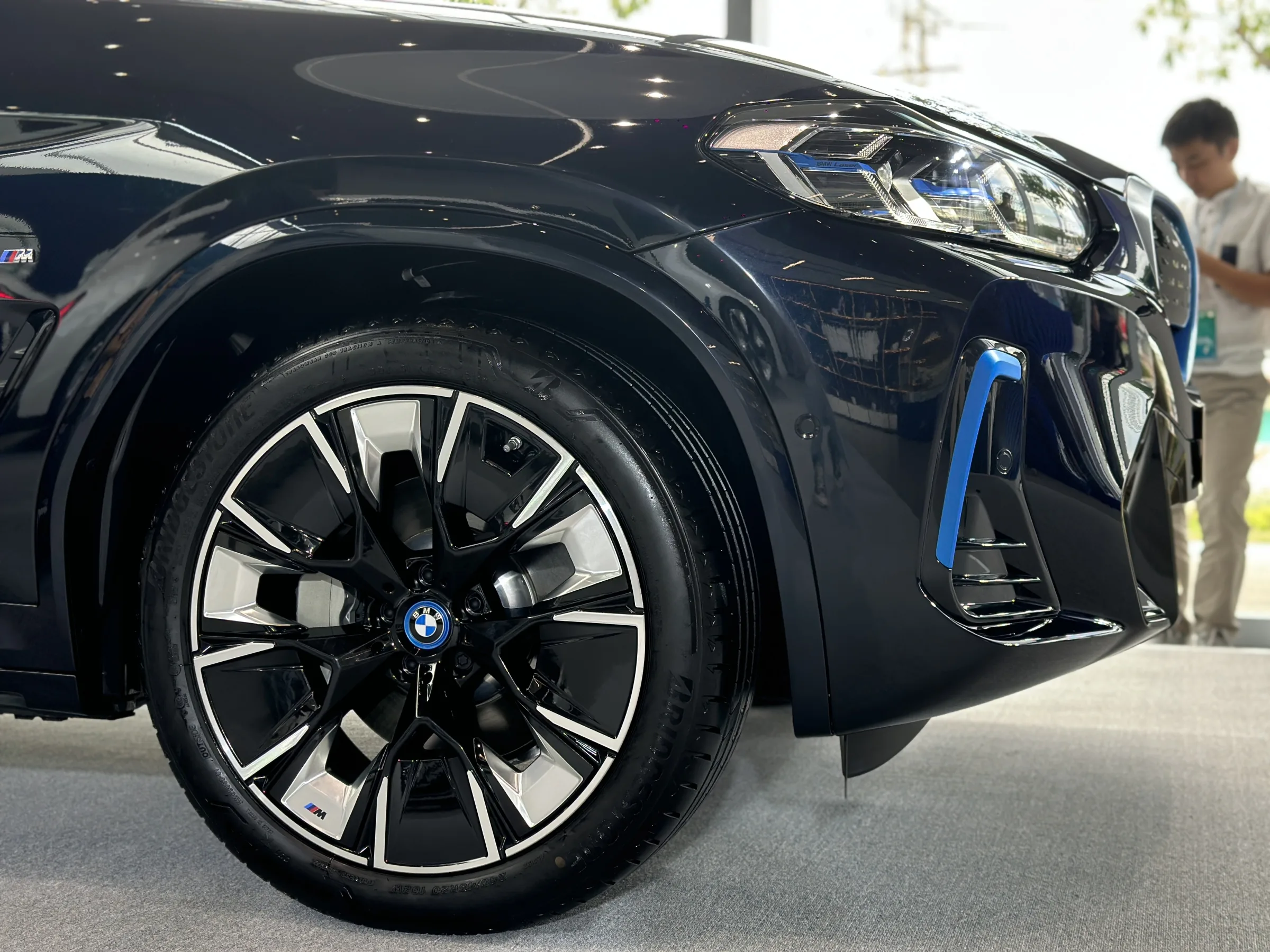 BMW iX3