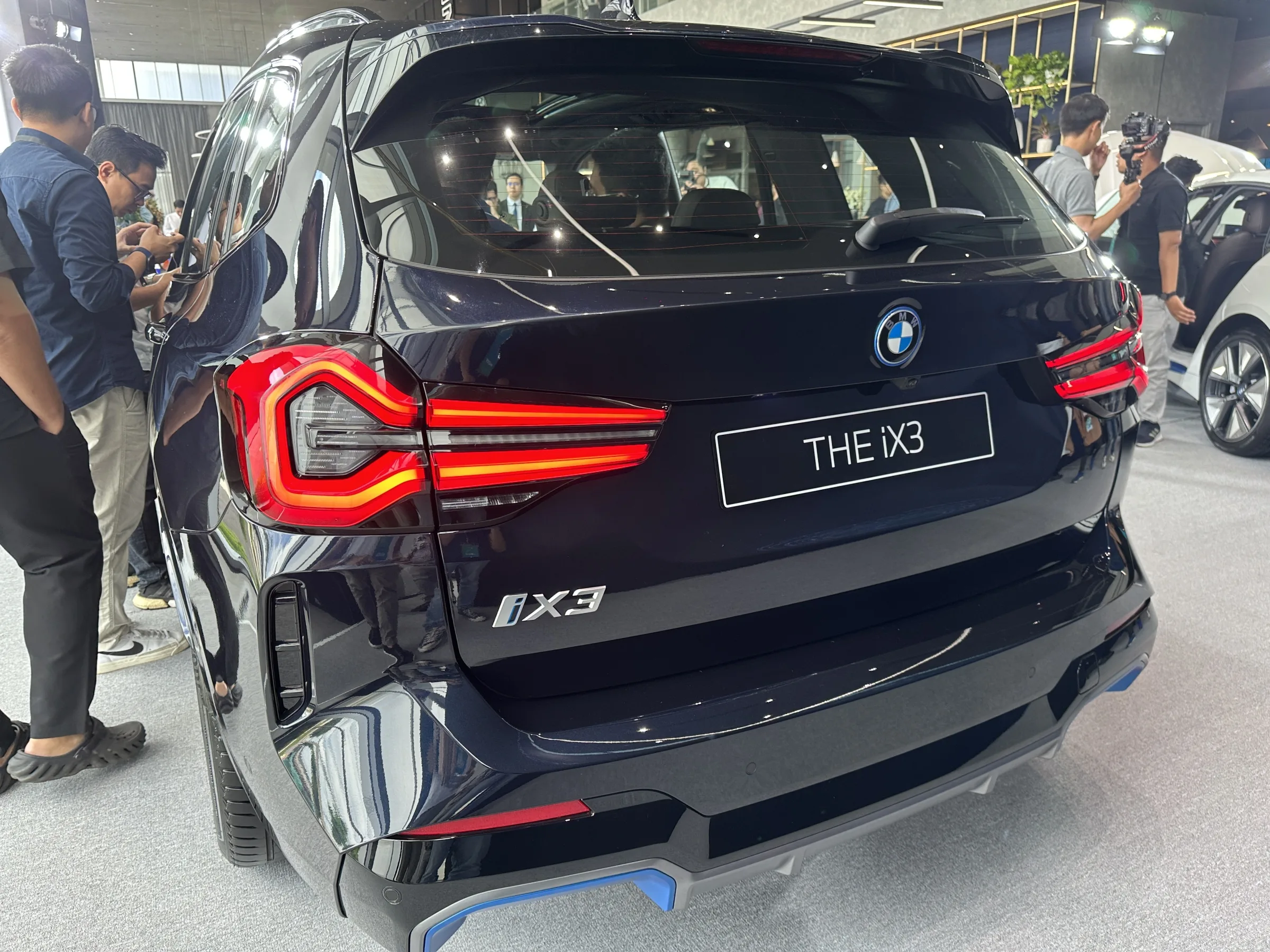 BMW iX3